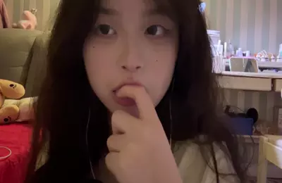 付费视频-椰椰拿铁_吃手指