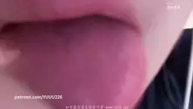 付费视频-YUUU_舔镜头LENS_LICK_2408_舔屏