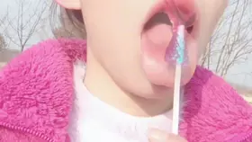 付费视频-菜菜cyl不好吃_偷吃小鱼干棒棒糖