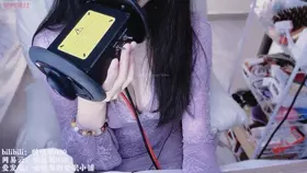 付费视频-啵啵梨_紫色蕾丝裙