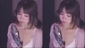 左颜玉很下饭_双马尾白色上衣-助眠音声网